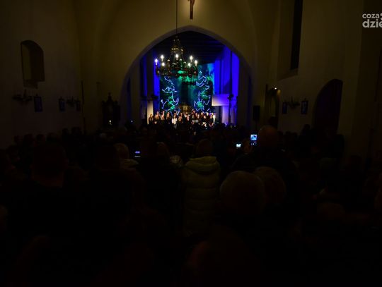 Charytatywny koncert kolęd dla Krzysia (zdjęcia)