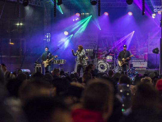 WOŚP - Światełko do nieba i koncert Sidneya Polaka (zdjęcia)