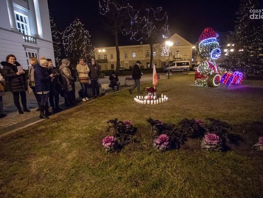 Uczczenie pamięci Pawła Adamowicza (zdjęcia) Uczczenie pamięci Pawła Adamowicza (zdjęcia)