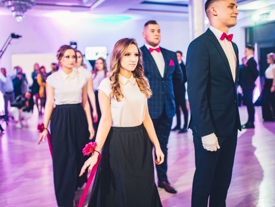 Sezon studniówek zakończony! Zobaczcie, jak bawili się uczniowie radomskich szkół