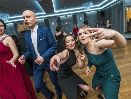 Sezon studniówek zakończony! Zobaczcie, jak bawili się uczniowie radomskich szkół