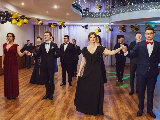 Sezon studniówek zakończony! Zobaczcie, jak bawili się uczniowie radomskich szkół