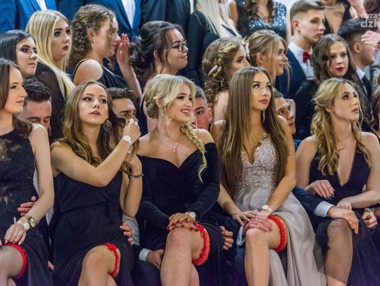 Sezon studniówek zakończony! Zobaczcie, jak bawili się uczniowie radomskich szkół