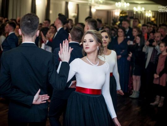 Sezon studniówek zakończony! Zobaczcie, jak bawili się uczniowie radomskich szkół