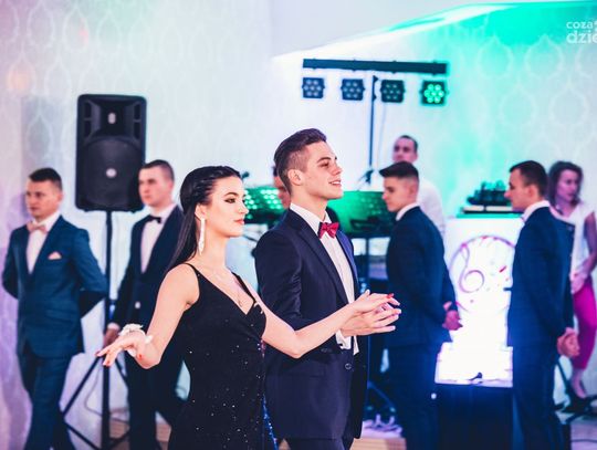 Sezon studniówek zakończony! Zobaczcie, jak bawili się uczniowie radomskich szkół