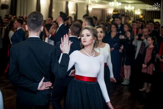 Sezon studniówek zakończony! Zobaczcie, jak bawili się uczniowie radomskich szkół