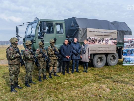 Test żołnierzy WOT na lotnisku (zdjęcia)