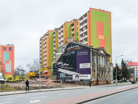 Wyburzanie budynku po WKU (zdjęcia)