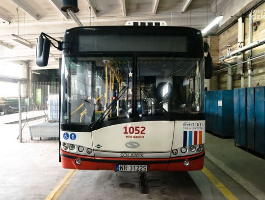 Dezynfekcja autobusów w zajezdni MPK (zdjęcia)