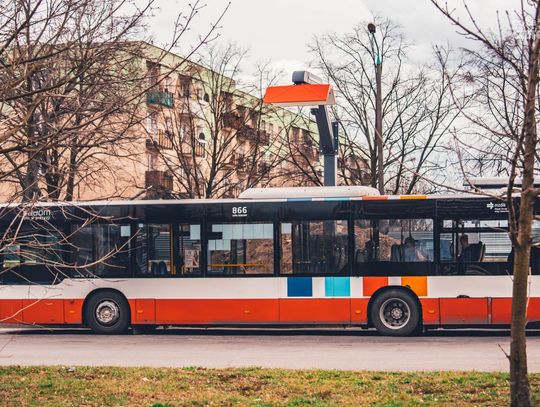 Stacja ładowania autobusów elektrycznych na Gołębiowie (zdjęcia)