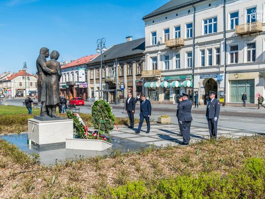 10. rocznica katastrofy smoleńskiej w Radomiu (zdjęcia) 10. rocznica katastrofy smoleńskiej w Radomiu (zdjęcia)