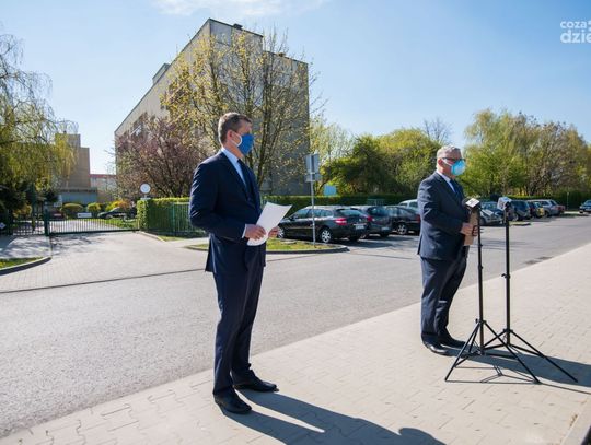 Konferencja Marka Suskiego i Artura Standowicza na temat pomocy rządu w walce z koronawirusem (zdjęcia)