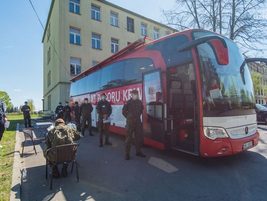 "Spokrewnieni Służbą" - żołnierze WOT oddawali krew (zdjęcia)