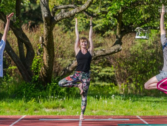 "Joga na trawie" przy PSP 26 (zdjęcia)
