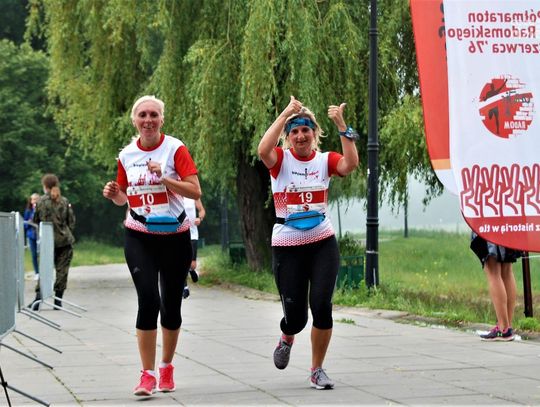 Hybrydowy Półmaraton Radomskiego Czerwca' 76 - meta (zdjęcia)