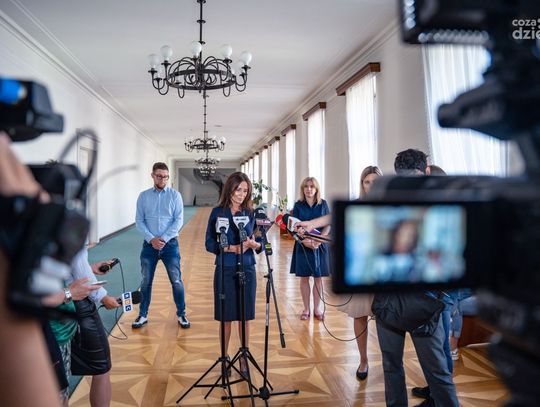 Konferencja wiceprezydent Katarzyny Kalinowskiej na temat rozpoczęcia roku szkolnego (zdjęcia)