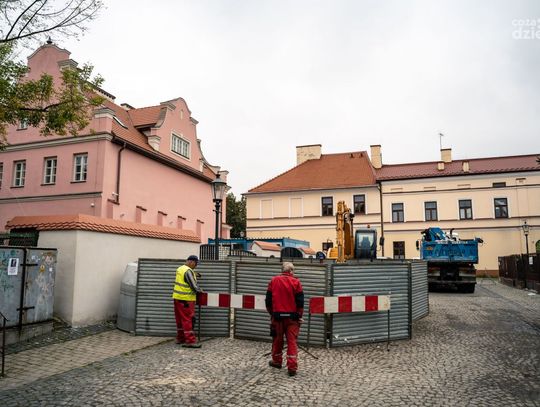 Odkrycie na ul. Esterki (zdjęcia)