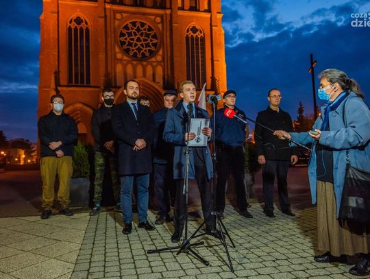 Środowiska patriotyczne w obronie kościoła - konferencja (zdjęcia)
