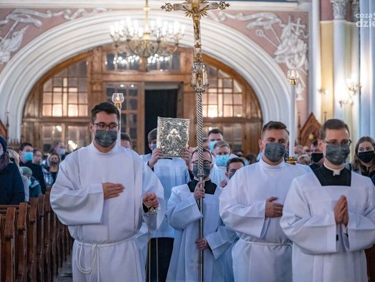 Święcenia diakonatu w Katedrze (zdjęcia) Święcenia diakonatu w Katedrze (zdjęcia)