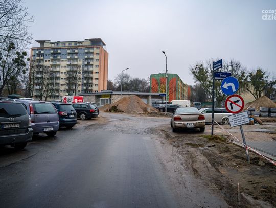 Postęp prac przy skwerze pomiędzy Bema - Sowińskiego - Jasińskiego (zdjęcia)