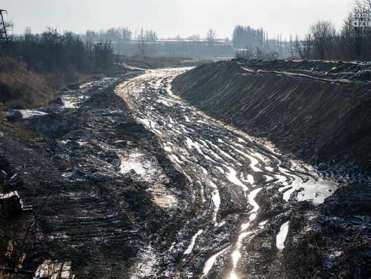 Przebudowa trasy kolejowej na Woli Gołębiowskiej (zdjęcia)