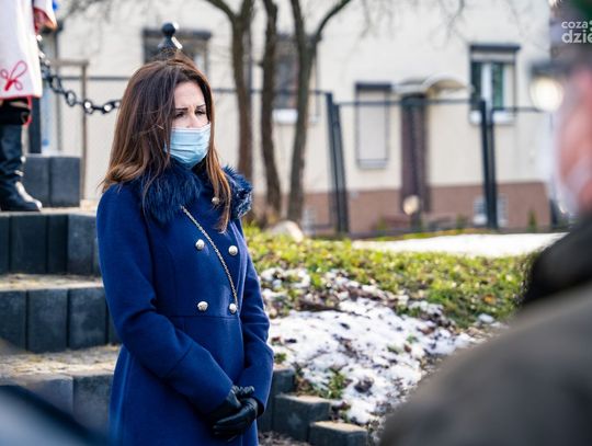 Rocznica Powstania Styczniowego - złożenie kwiatów przy Krzyżu Straceń (zdjęcia)