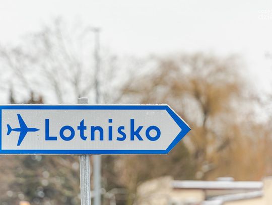 Port Lotniczy - trwa szklenie terminala (zdjęcia)