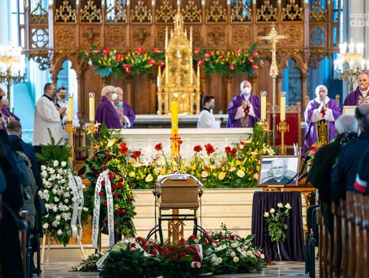 Pogrzeb ks. prałata Edwarda Poniewierskiego (zdjęcia)