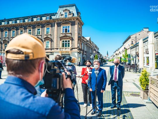 Konferencja prasowa mazowieckich posłów i działaczy Lewicy (zdjęcia)
