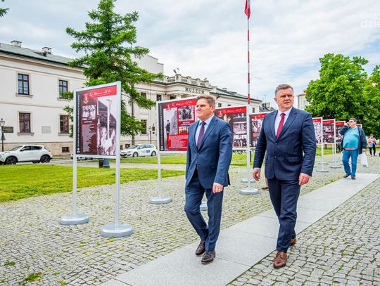 Wystawa poświęcona Kardynałowi Stefanowi Wyszyńskiemu na Rynku (zdjęcia)