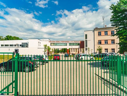 Ze szkolnej kroniki: Publiczna Szkoła Podstawowa nr 15 im. Władysława Syrokomli (zdjęcia)