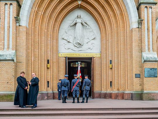 Msza Pamięci Bohaterów Czerwca '76 i ks. Romana Kotlarza (zdjęcia)