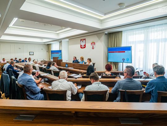 LIX. sesja Rady Miejskiej w Radomiu (zdjęcia)