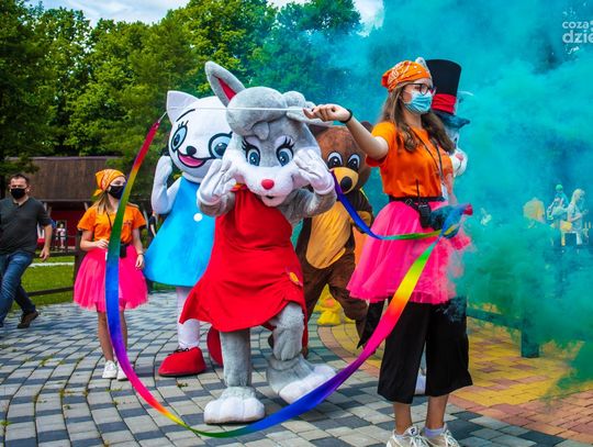 Urodziny królika Farmusia na Farmie Iluzji (zdjęcia) Urodziny królika Farmusia na Farmie Iluzji (zdjęcia)