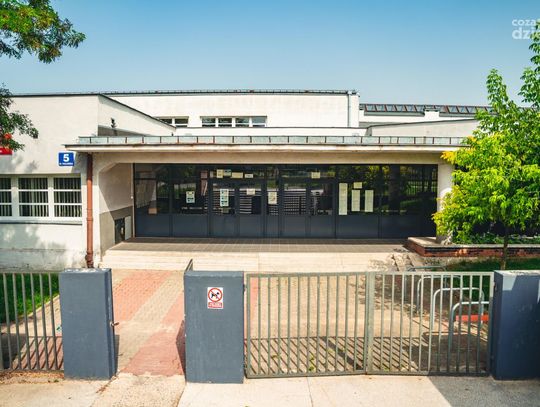 Ze szkolnej kroniki: PSP 21 im. ks. J. Twardowskiego (zdjęcia) Ze szkolnej kroniki: PSP 21 im. ks. J. Twardowskiego (zdjęcia)