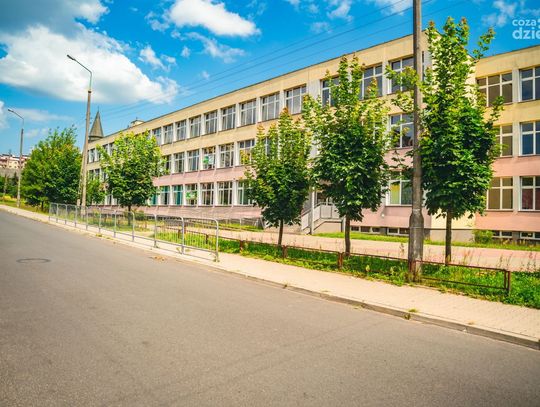 Ze szkolnej kroniki: PSP 22 im. Mikołaja Reja (zdjęcia) Ze szkolnej kroniki: PSP 22 im. Mikołaja Reja (zdjęcia)