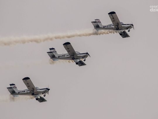 Lotniczy piknik wojskowy (zdjęcia)