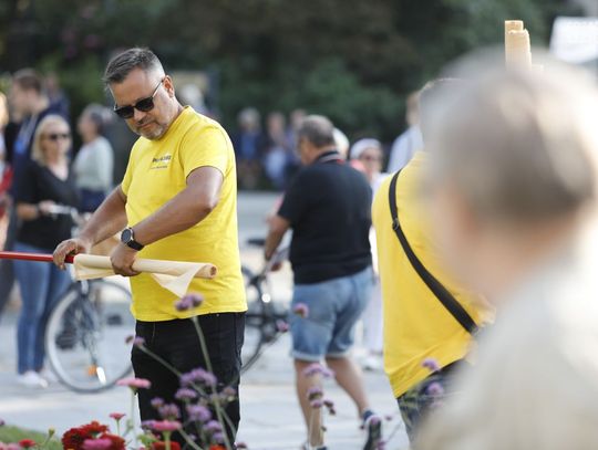 Radomianie dla Demokracji i Piekło Kobiet Radom przeciwko lex TVN (zdjęcia) Radomianie dla Demokracji i Piekło Kobiet Radom przeciwko lex TVN (zdjęcia)