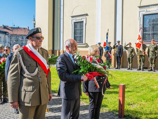 76. rocznica odbicia radomskiego więzienia - składanie kwiatów przy ul. Malczewskiego (zdjęcia)