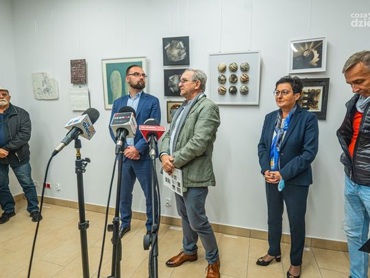 Sztuka Wydziału Sztuki w Galerii Rogatka (zdjęcia)