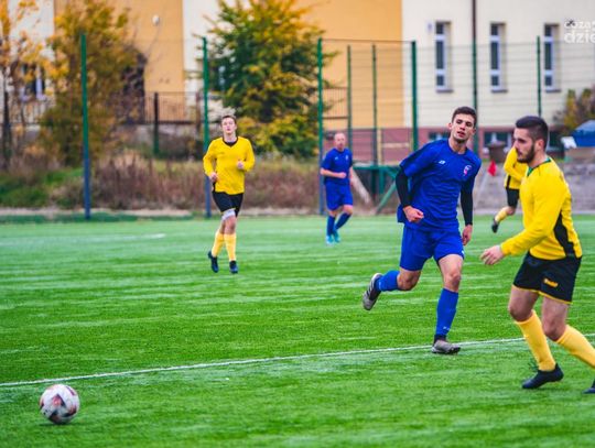 Broń II Radom - Orzeł Gielniów (zdjęcia)