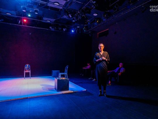 "Odloty" w Teatrze Powszechnym - próba medialna (zdjęcia)