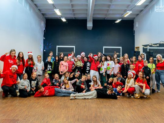 Taneczne Mikołajki w Radomskim Kolektywie (zdjęcia) Taneczne Mikołajki w Radomskim Kolektywie (zdjęcia)
