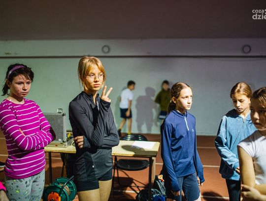 Mikołaj z Gwiazdami - zawody lekkoatletyczne (zdjęcia)