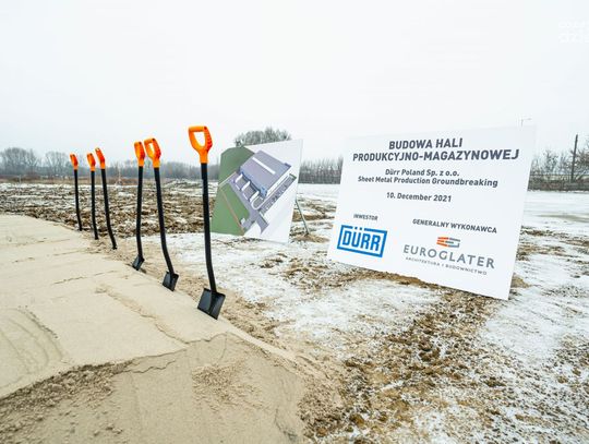 Symboliczne wbicie łopaty pod budowę hali produkcyjno magazynowej Durr (zdjęcia)