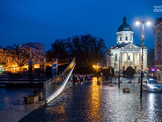 Orkiestra Grandioso na jarmarku świątecznym (zdjęcia)