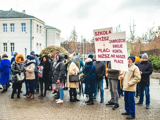 Strajk pracowników naukowych (zdjęcia) Strajk pracowników naukowych (zdjęcia)