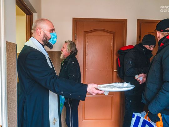 Wigilia dla bezdomnych w caritasie (zdjęcia)