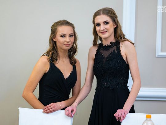 Studniówki 2022:  XII Liceum Ogólnokształcące z Oddziałami Sportowymi (zdjęcia)