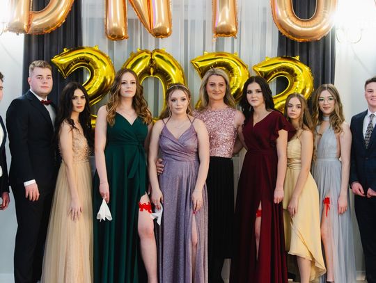 Studniówki 2022: CKZiU w Pionkach (zdjęcia) Studniówki 2022: CKZiU w Pionkach (zdjęcia)